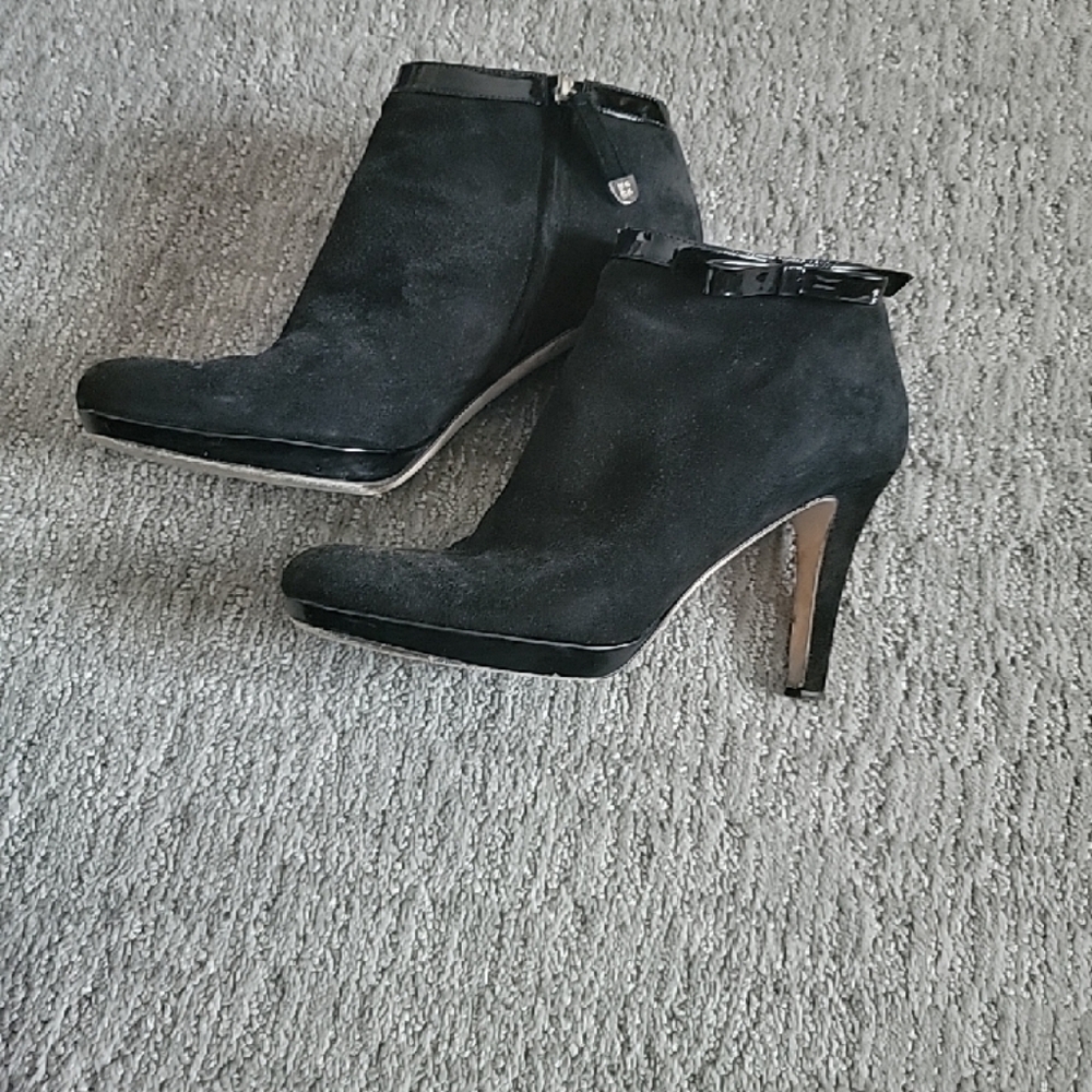 Elegant Black Ankle Boots